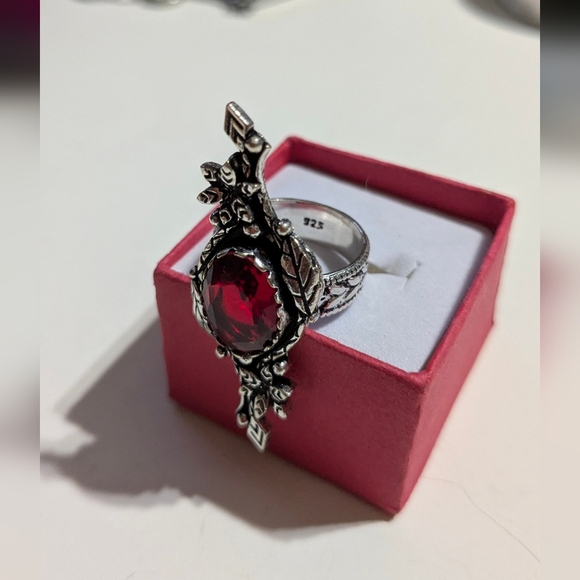 Handcrafted Unique Simulated Ruby Ring (7) - Picture 8 of 12